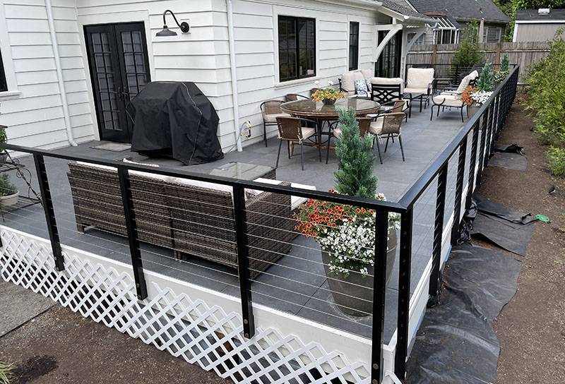 02 Outdoor terrace cable railings