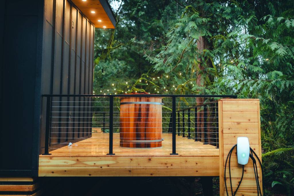 black-deck-railing-system