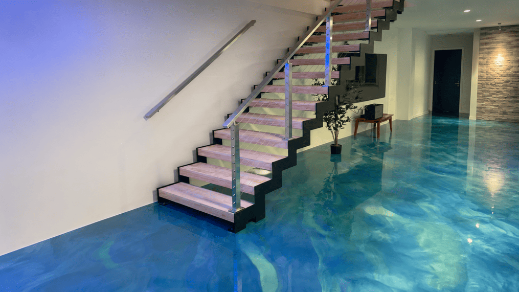 01-Zigzag-Stairs-With-Brushed-Railing